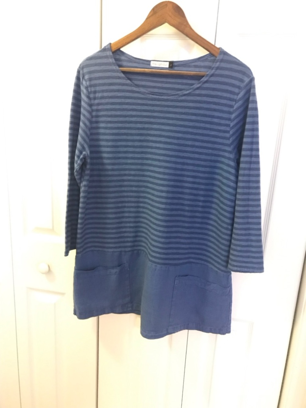 Women's Blue Striped Long Sleeve Tunic Top - Casual Pocket Detail